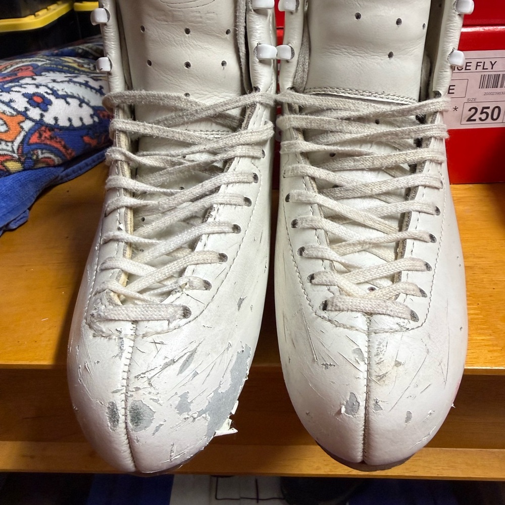 Women's Edea ice skate boots